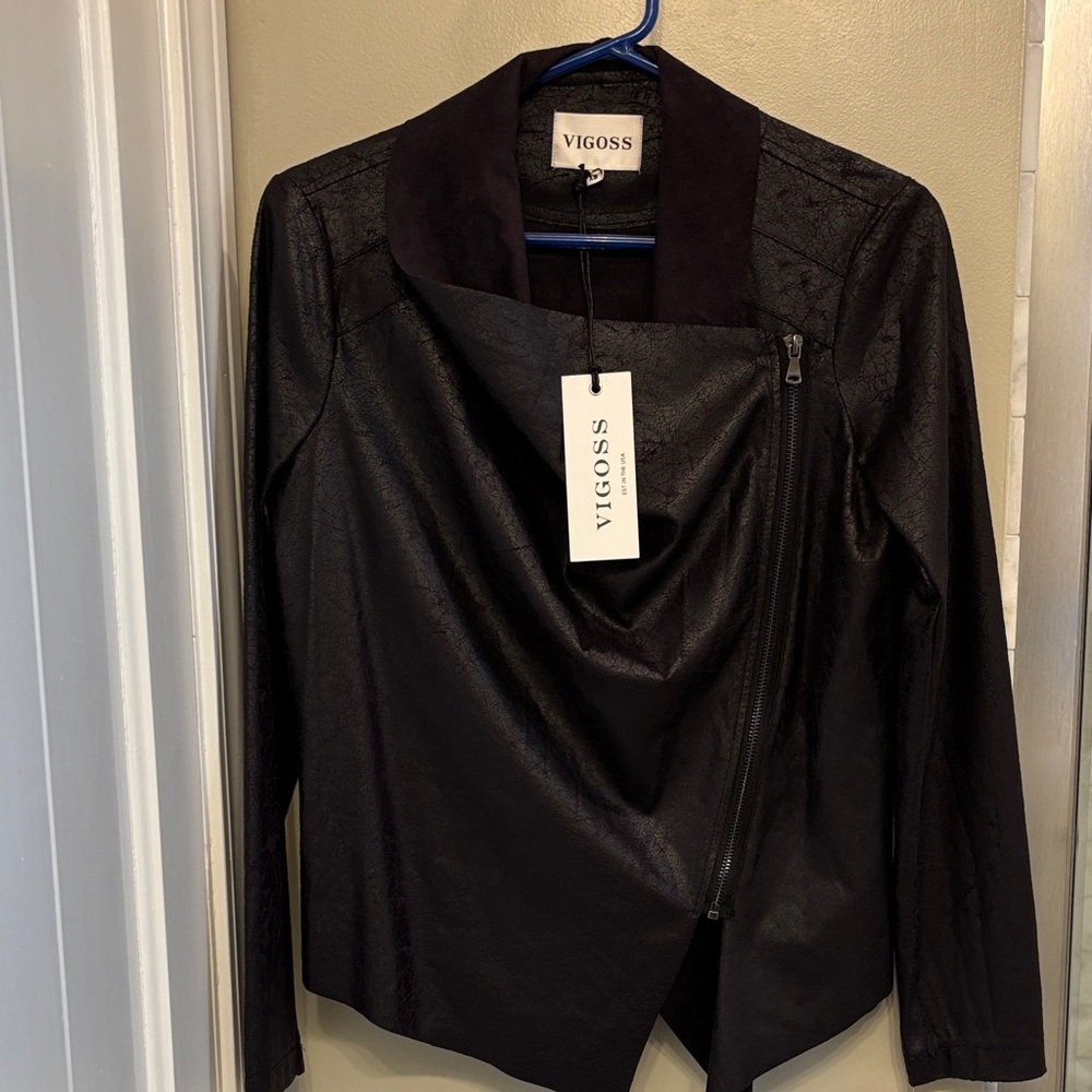 NWT Vigoss Women's Black Leather Jacket